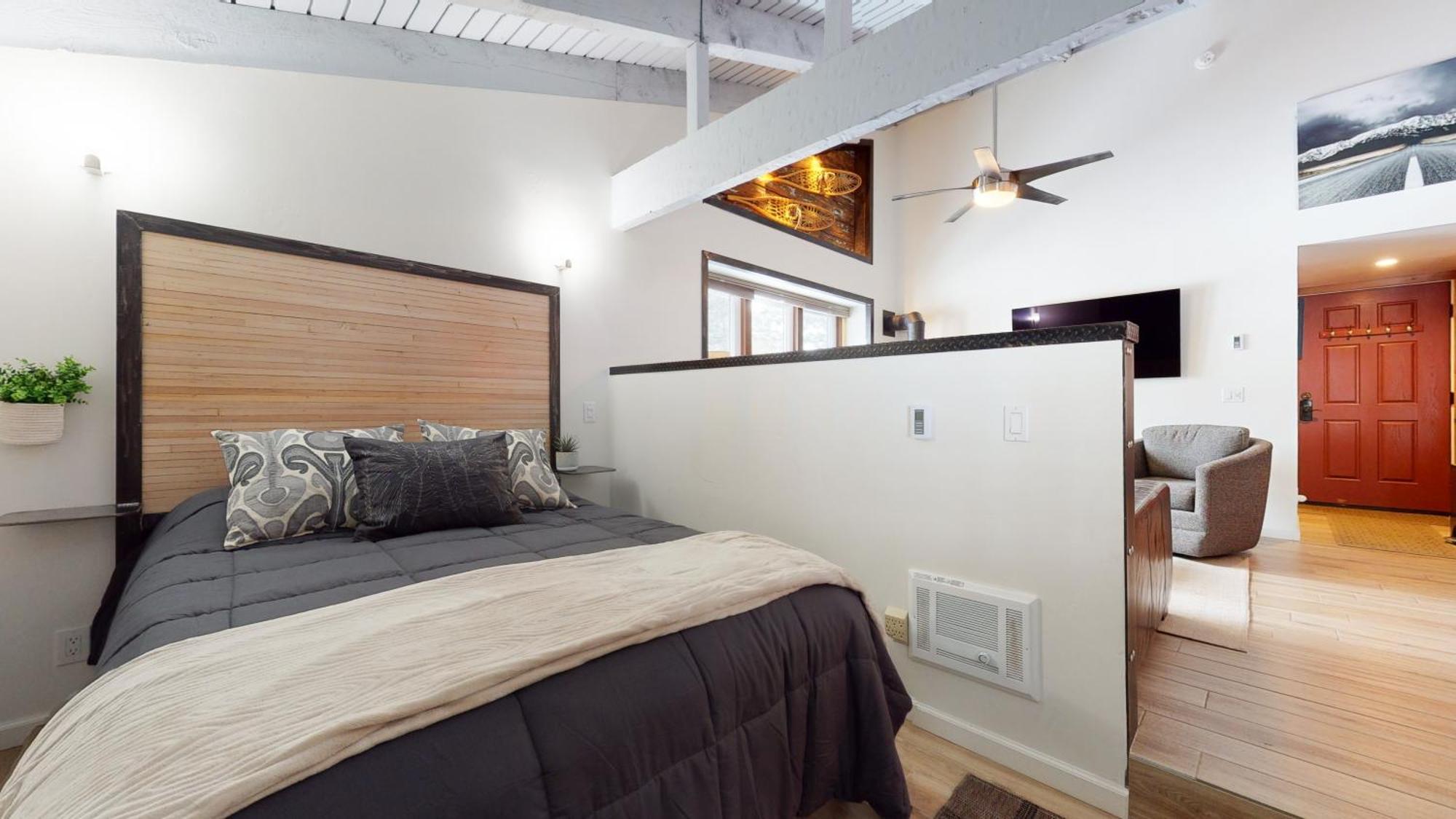 Mammoth Estates 2 Blocks From The Village Gondola Station *